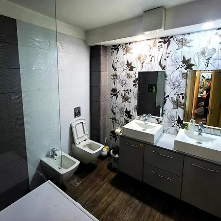 Spacious And Cozy Apartmán *